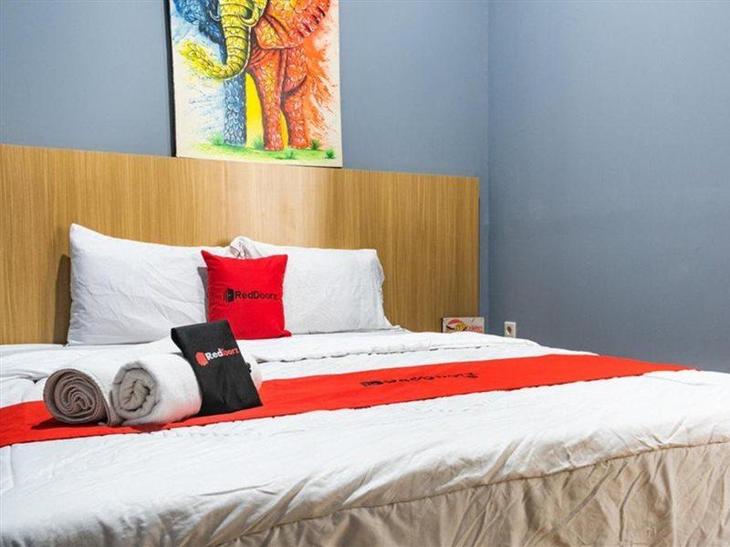 Reddoorz Plus @ Otista Raya Ciputat Tangerang Exteriér fotografie
